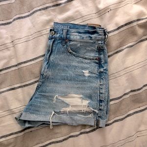 AE Mom Shorts
